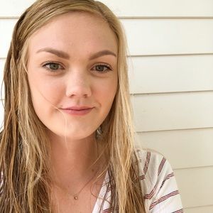 Meet your Posher, Isabelle